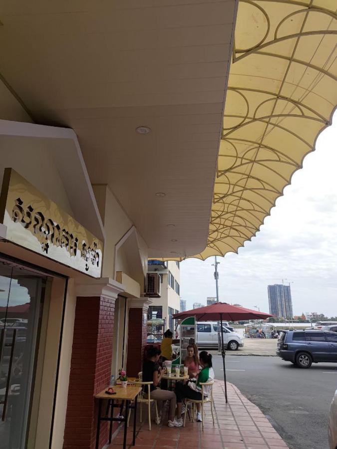 Soma Hotel Phnom Penh Exterior foto