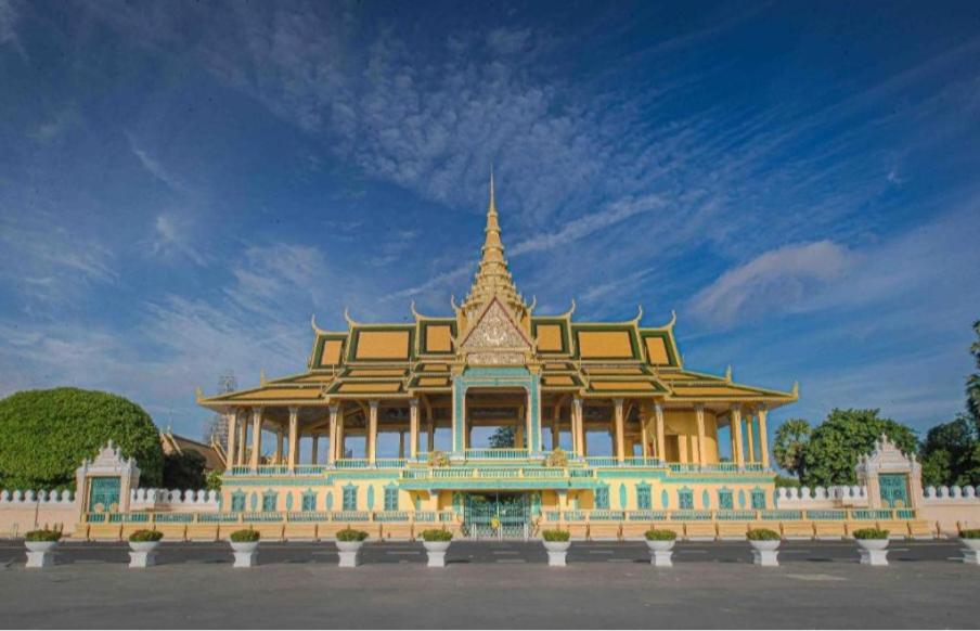 Soma Hotel Phnom Penh Exterior foto