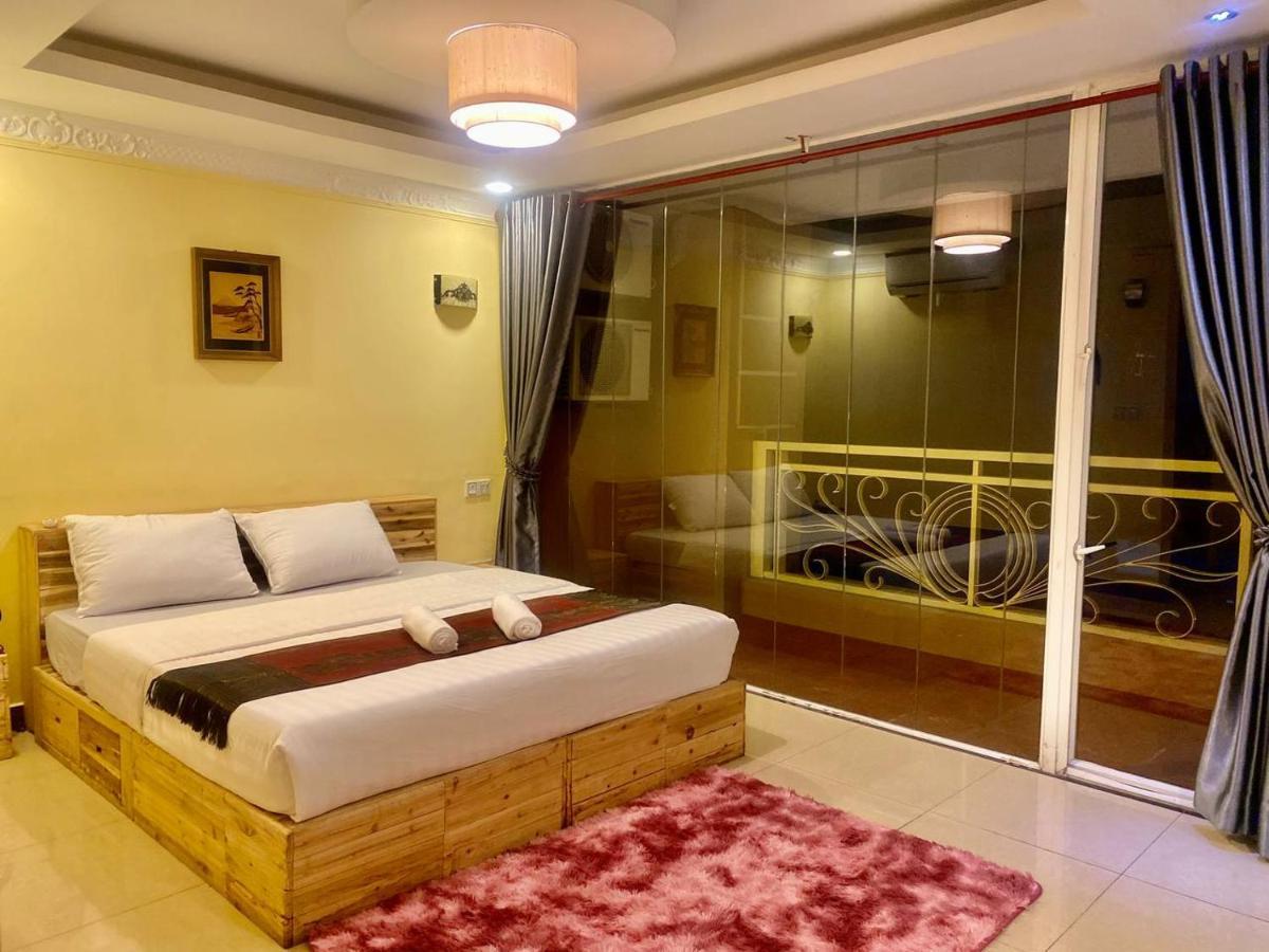 Soma Hotel Phnom Penh Exterior foto